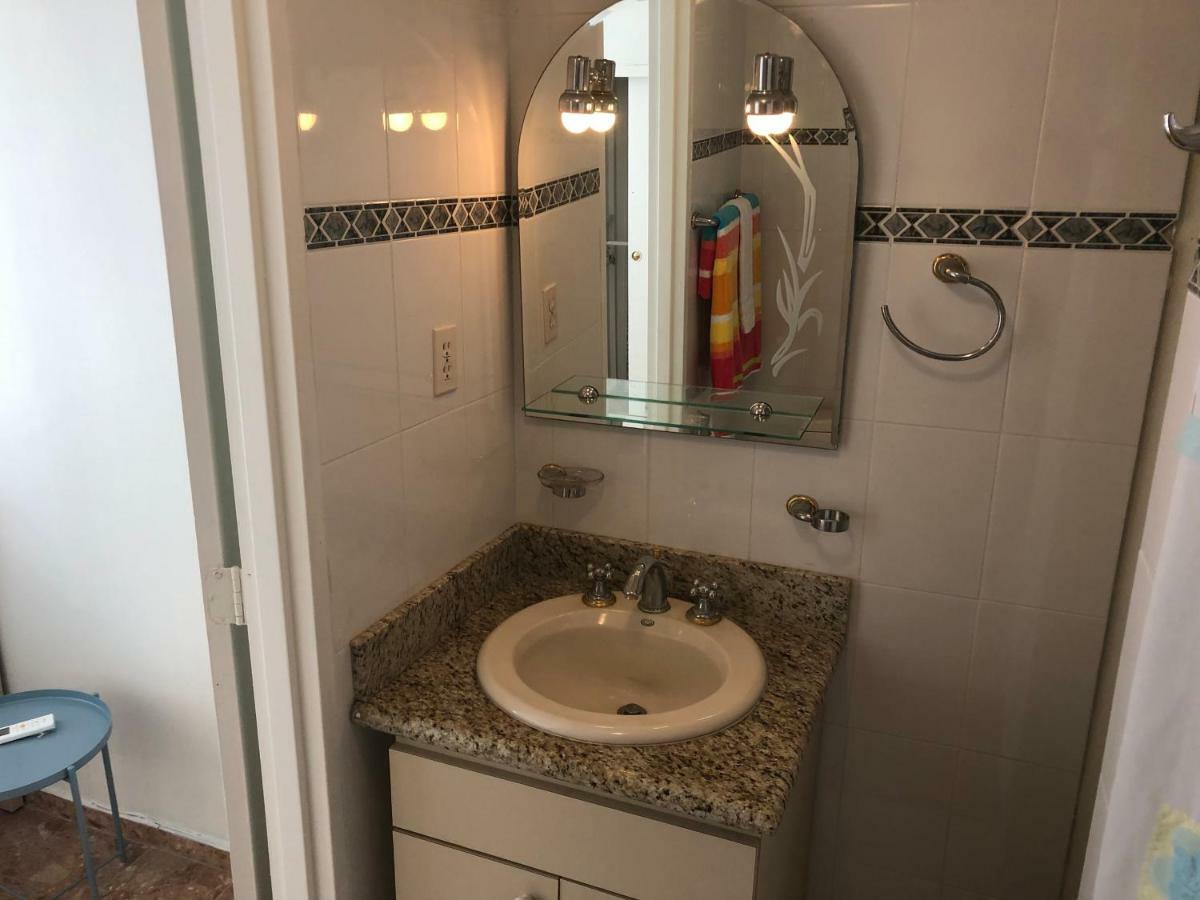 Beach Front Beach View 1 Bedroom 2Bathroom Coral Beach Apt Сан Хуан Екстериор снимка